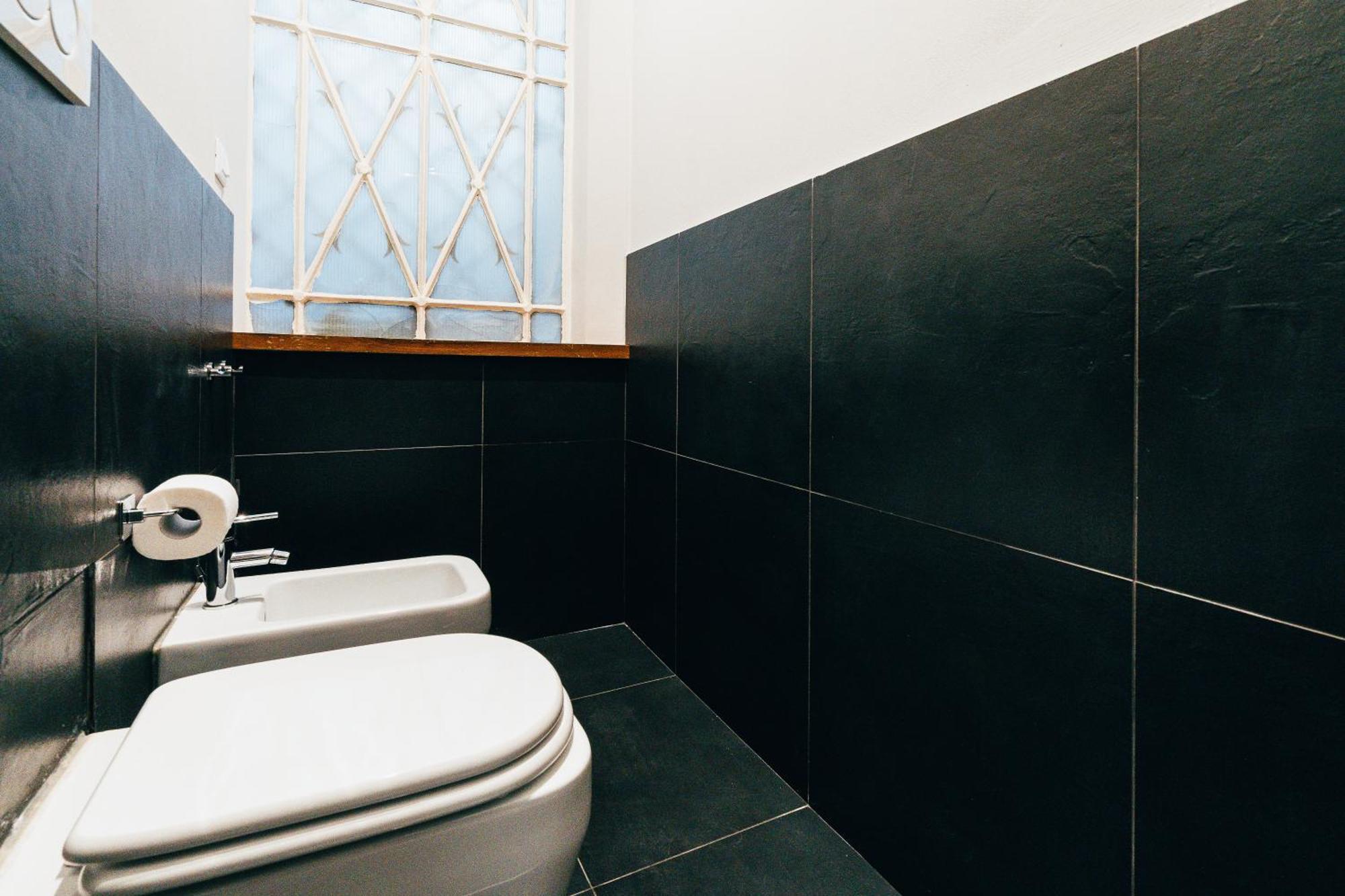 Bologna Suites - Private Bathroom Екстер'єр фото