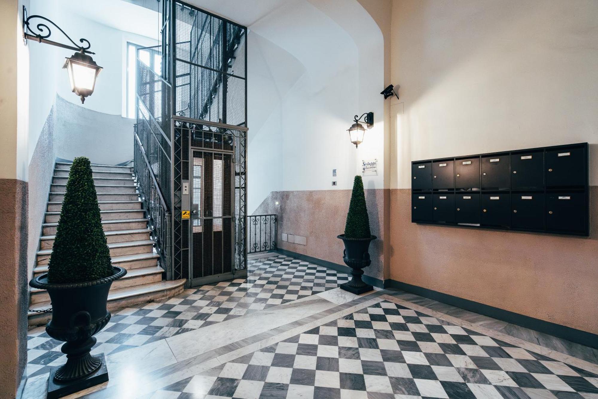 Bologna Suites - Private Bathroom Екстер'єр фото