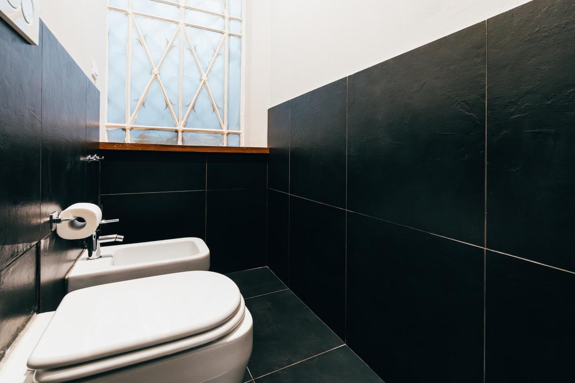 Bologna Suites - Private Bathroom Екстер'єр фото