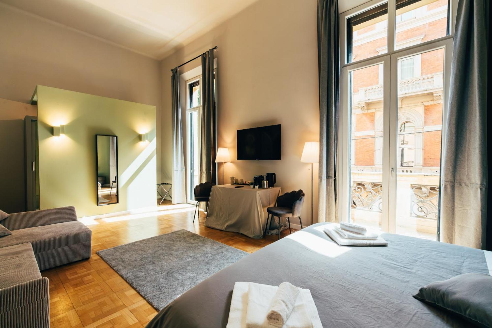 Bologna Suites - Private Bathroom Екстер'єр фото