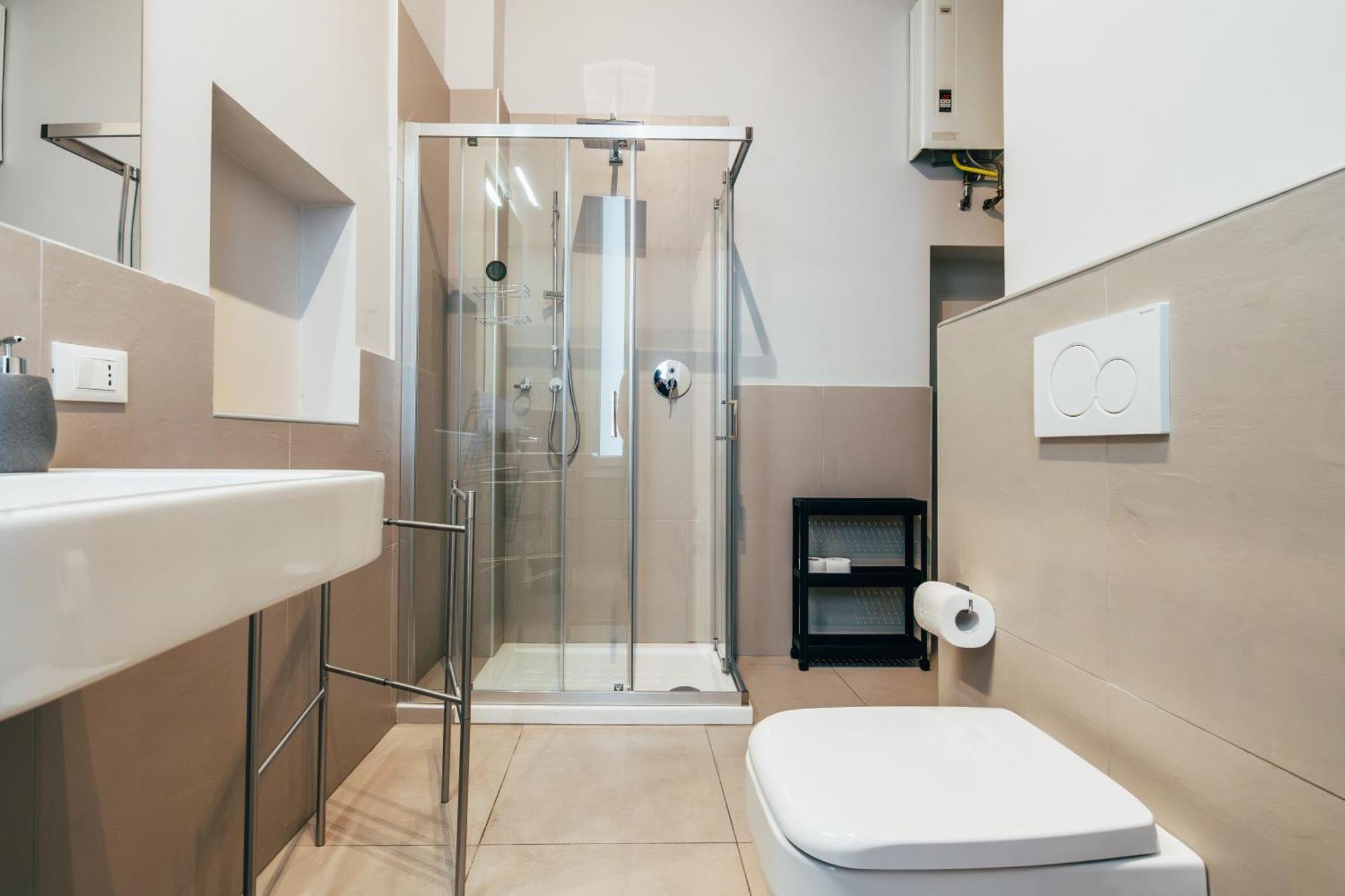 Bologna Suites - Private Bathroom Екстер'єр фото
