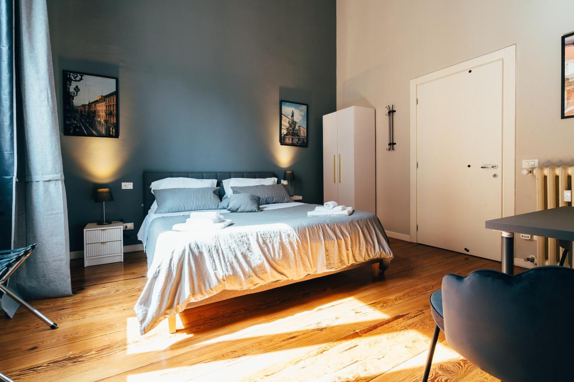 Bologna Suites - Private Bathroom Екстер'єр фото