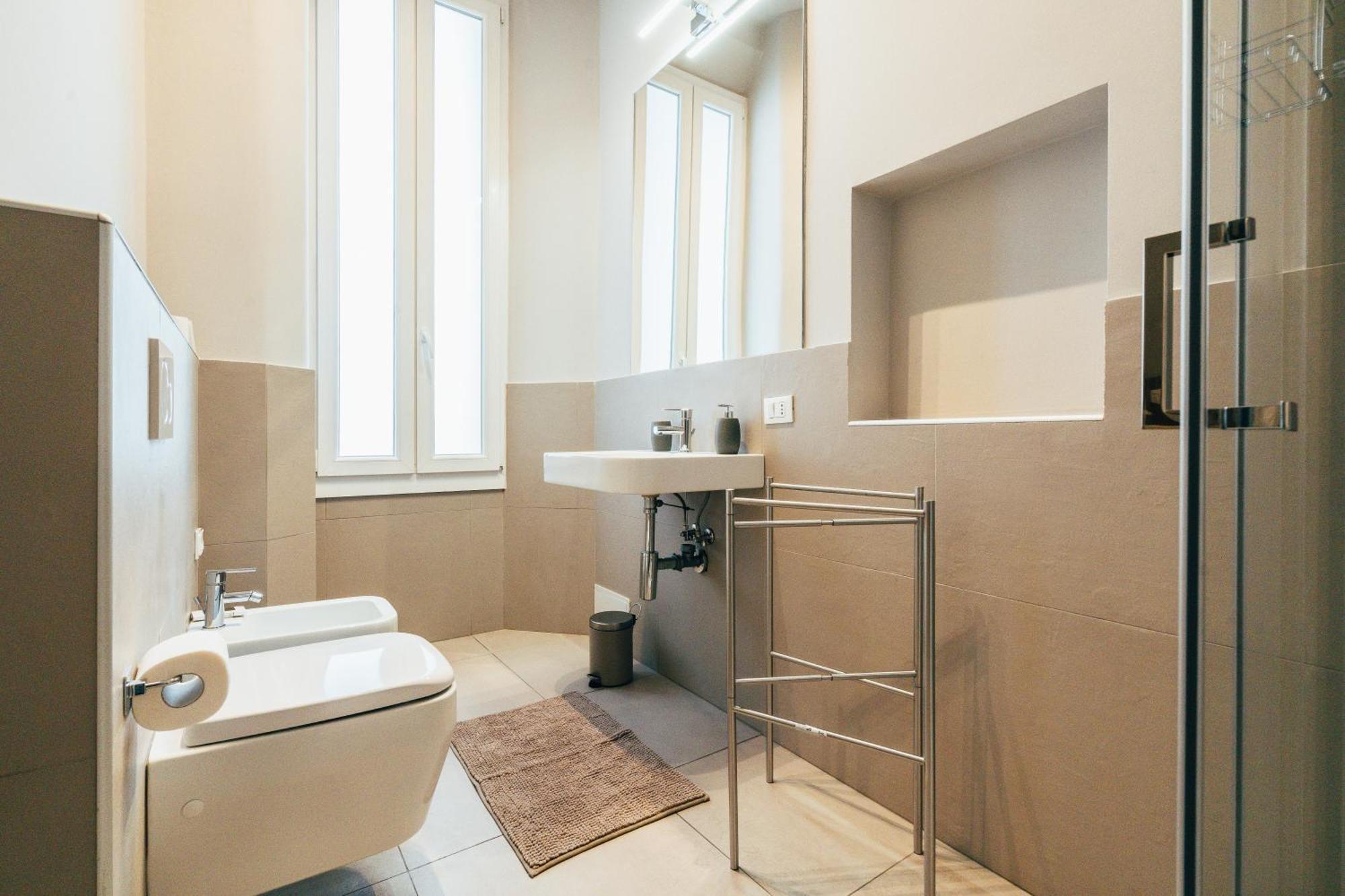 Bologna Suites - Private Bathroom Екстер'єр фото