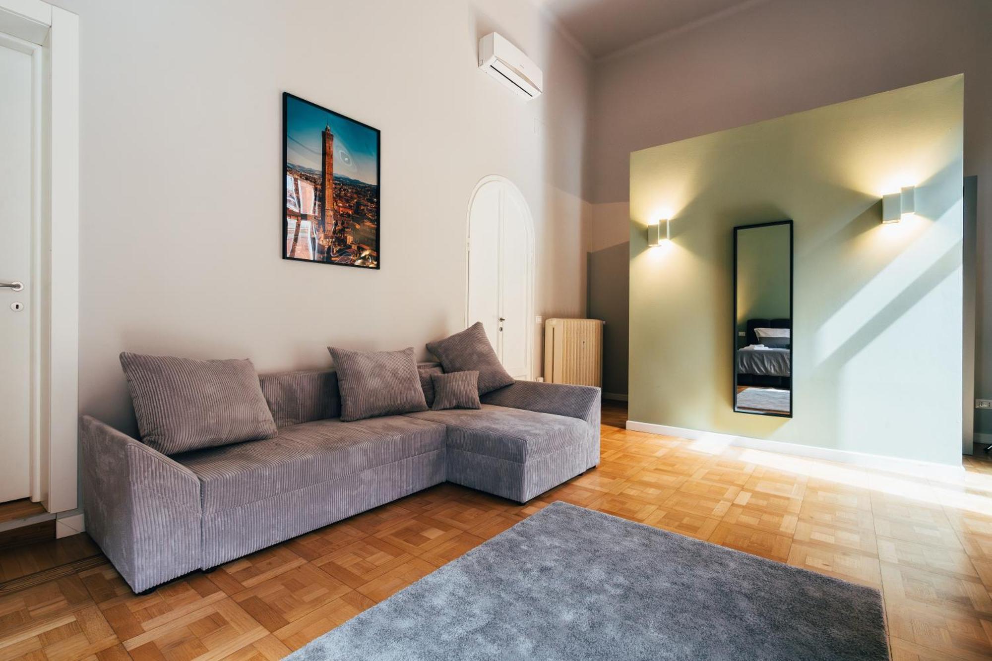 Bologna Suites - Private Bathroom Екстер'єр фото